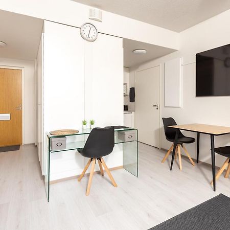 Valoisa Parvekkeellinen Kaksio, Oma Parkkipaikka Apartment Tampere Exterior foto