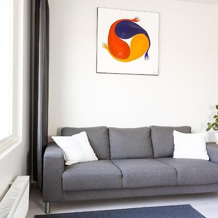 Valoisa Parvekkeellinen Kaksio, Oma Parkkipaikka Apartment Tampere Exterior foto