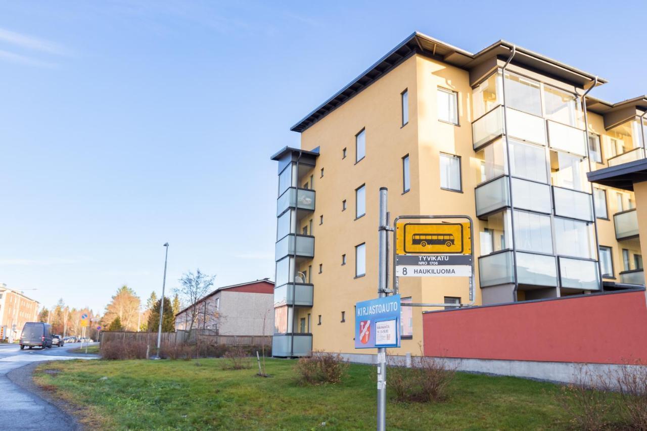 Valoisa Parvekkeellinen Kaksio, Oma Parkkipaikka Apartment Tampere Exterior foto