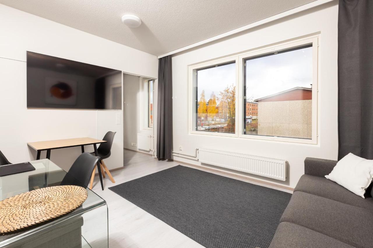 Valoisa Parvekkeellinen Kaksio, Oma Parkkipaikka Apartment Tampere Exterior foto