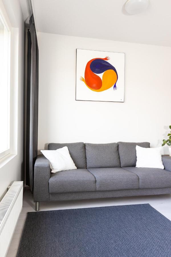 Valoisa Parvekkeellinen Kaksio, Oma Parkkipaikka Apartment Tampere Exterior foto
